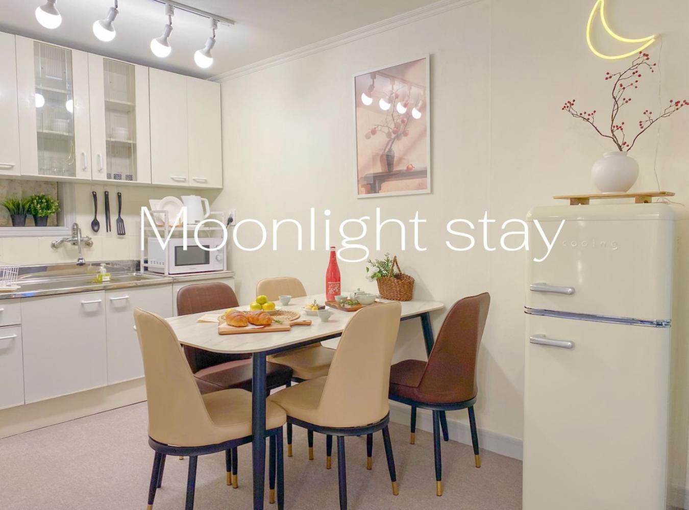 Apartment Moonlight 혜화역5분 *